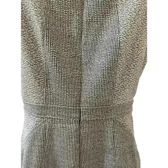 - Calvin Klein Gray Checked Sheath Dress,  Size 6.‌‌‌‌ Pre-Owned. - Picture 4 of 5
